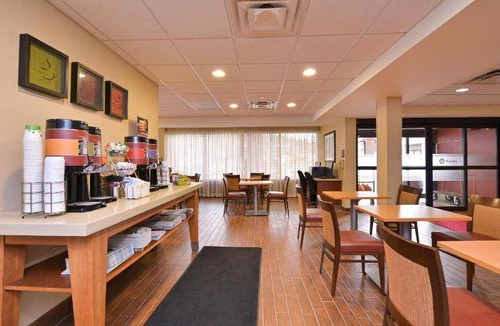 Ross Township Hotel | 40 m² Hotel ∙ 7 guests