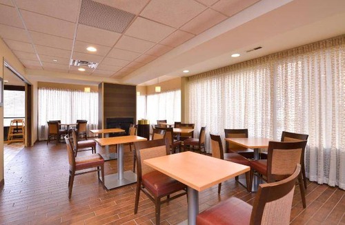 Ross Township Hotel | 40 m² Hotel ∙ 7 guests