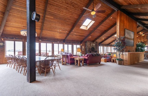 Centreville House | 409 m² House ∙ 5 bedrooms ∙ 15 guests