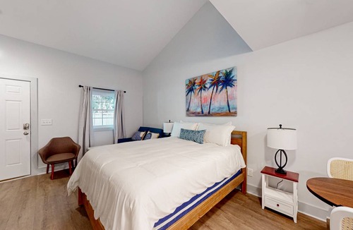 The Pines Condo | 45 m² Condo ∙ 1 bedroom ∙ 4 guests
