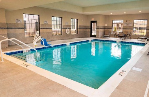 Lake Arbor Hotel | 45 m² Hotel ∙ 2 bedrooms ∙ 127 guests