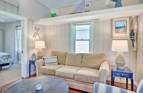 Colonial Beach Cottage | 47 m² Cabin ∙ 1 bedroom ∙ 4 guests