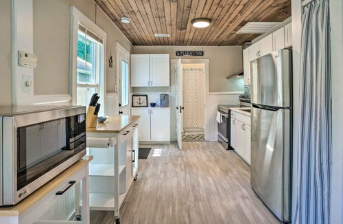 Colonial Beach Cottage | 47 m² Cabin ∙ 1 bedroom ∙ 4 guests