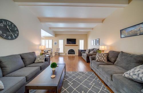 Litchfield Park House | 5 Mi to Camelback Ranch Pet-Friendly Home with Pool