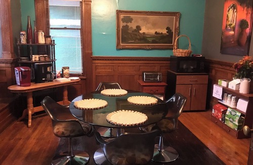 Erie House | 5 Star Victorian Mansion Downtown Erie