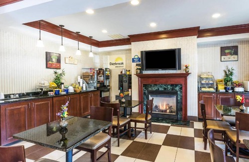 Budd Lake Hotel | 50 m² Hotel ∙ 127 guests