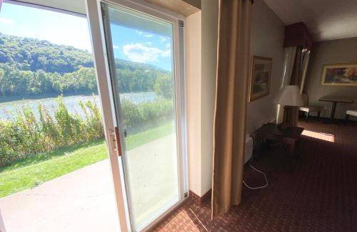 Owego Apartment | 500 m² Apartment ∙ 3 guests