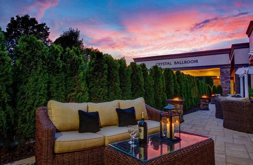West Freehold Hotel | 52 m² Hotel ∙ 127 guests