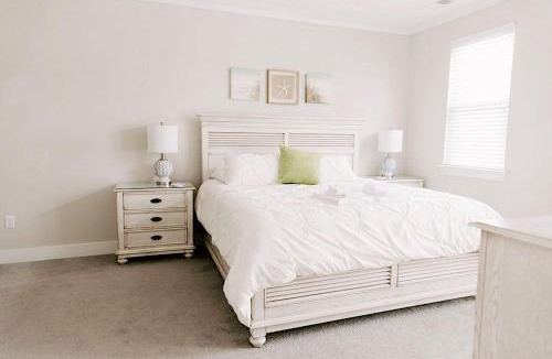 Northeast Virginia Beach House | 527 The Cape Henry House
