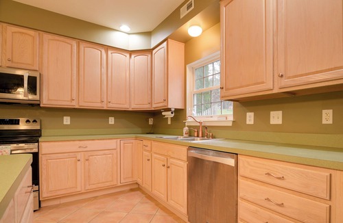 Nottingham House | 54 Mi to Dtwn DC: Spacious Family Home!