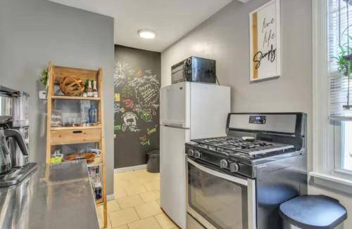 Lower Lawrenceville Apartment | 56 m² Apartment ∙ 1 bedroom ∙ 4 guests