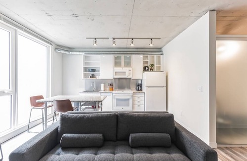 Gateway District Apartment | 56 m² Apartment ∙ 1 bedroom ∙ 2 guests