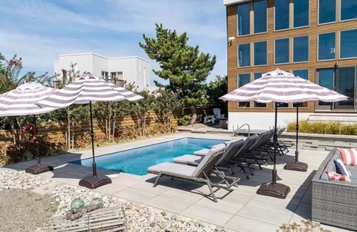 Loveladies House | 5br waterfront oasis Loveladies, LBI with pool