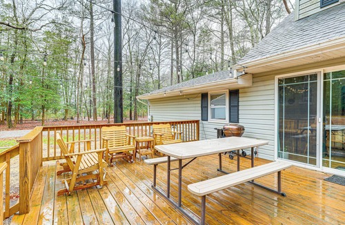 Allen House | 6 Mi to Salisbury: Forest-View Sanctuary!