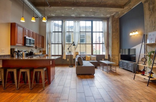 West Poplar Apartment | 60 m² Apartment ∙ 1 bedroom ∙ 2 guests