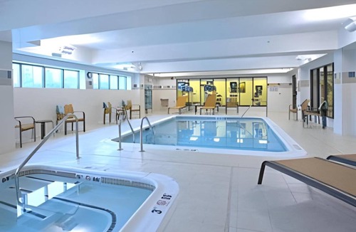 Halfway Hotel | 61 m² Hotel ∙ 4 guests