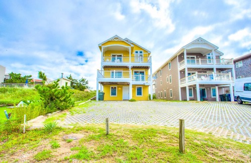 Nags Head House | 6200 Savannah Oceanfront Pool & Hot Tub