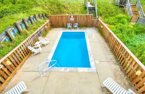 Nags Head House | 6200 Savannah * Oceanfront