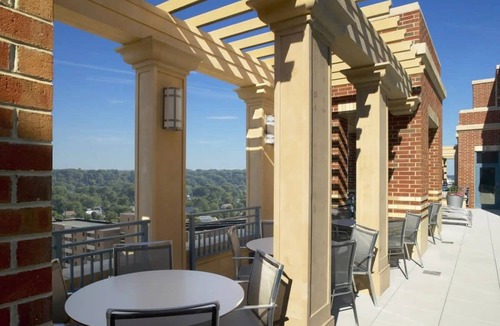 Aurora Highlands Apartment | 68 m² Apartment ∙ 1 bedroom ∙ 3 guests
