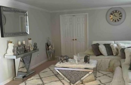 Colesville House | 6BDS HANDS&HEART EXTENDED , LUXURIOUS 6BDR 2.5 BTH