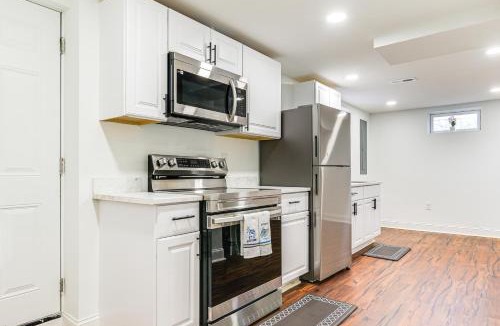 Brooklyn Park Apartment | 7 Mi to Baltimore Maryland Gem with Shared Yard!
