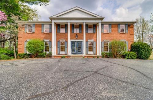 Bedford Apartment | 7 Mi to Downtown Toledo Cozy Apartment