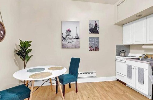 Gayborhood Apartment | 75 m² Apartment ∙ 1 bedroom ∙ 2 guests
