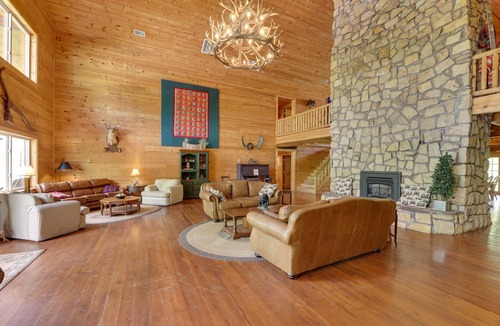 Fraziers Bottom House | 836 m² House ∙ 14 bedrooms ∙ 37 guests