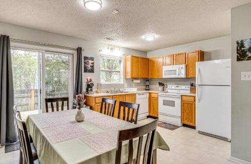 West Newton House | 9 Mi to Downtown Indianapolis Quiet Home with Yard