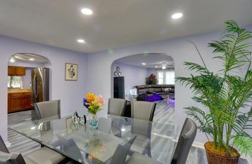 Harrisburg Apartment | 9 Mi to Hersheypark Spacious Home with Deck