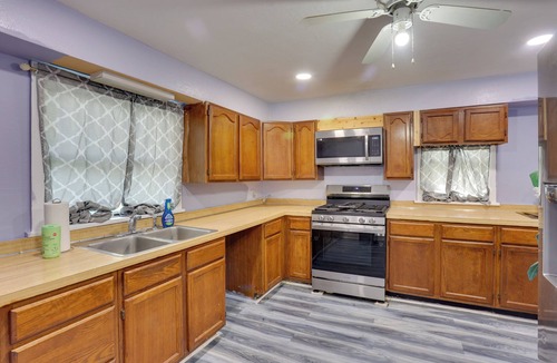 Harrisburg Apartment | 9 Mi to Hersheypark: Spacious Home w/Deck