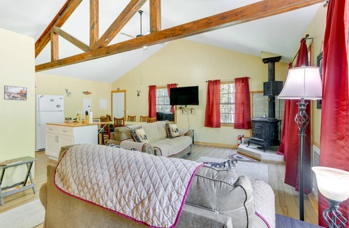 Lackawaxen Cottage | 92 m² Cabin ∙ 2 bedrooms ∙ 6 guests