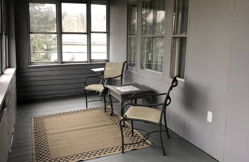 Garfield Heights Apartment | 93 m² Apartment ∙ 2 bedrooms ∙ 2 guests
