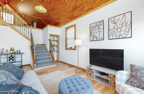 Town of Jerusalem Cottage | 93 m² Cabin ∙ 1 bedroom ∙ 4 guests