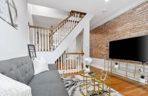 Downtown Baltimore House | 97 m² House ∙ 2 bedrooms ∙ 6 guests
