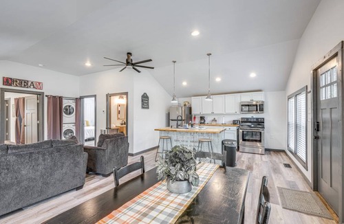 Warm Springs House | 97 m² House ∙ 2 bedrooms ∙ 4 guests