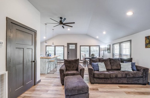 Warm Springs House | 97 m² House ∙ 2 bedrooms ∙ 4 guests
