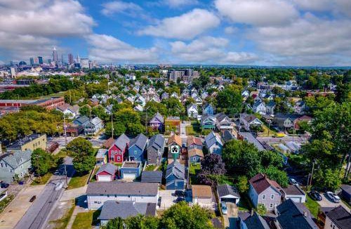 Detroit - Shoreway House | 975 m² House ∙ 1 bedroom ∙ 4 guests