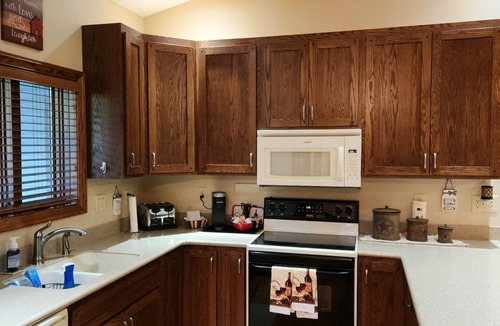 Rockville House | A Cozy, relaxing hideaway! 1/2 a mile from Billie Creek Covered Bridge.