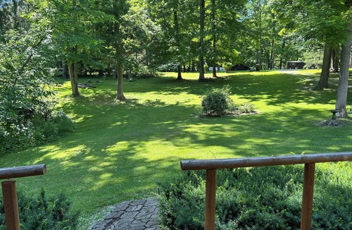Bellmore House | A- frame on 5 acres 5 mins from large lake.