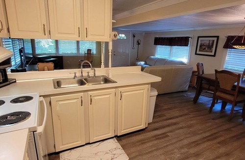 Farmington Cabin | A Perfect Hideaway | 2BR 1BA Hot Tub, Fireplace