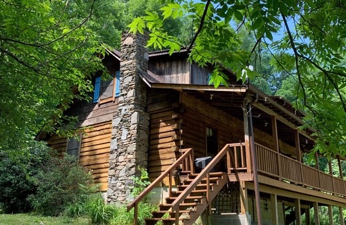 Saluda House | A sanctuary for river & mountain lovers alike