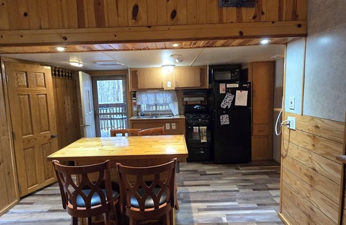 South Bloomingville Cottage | Acorn Cottage located in Hocking Hills