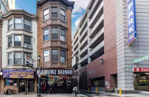 Center City Apartment | Across from Convention Center | Sleeps 6 | 3F