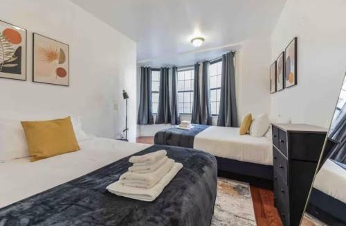 Center City Apartment | Across from Convention Center 4F - Sleeps 6 - 4F