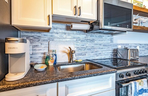 North End Condo | Almost Beachfront 2BR Condo/Ocean Views, Pool & Elevator in the Heart of OCNJ