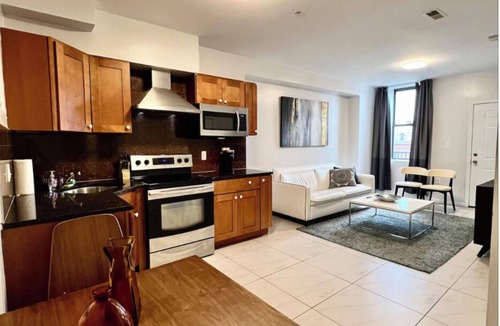 Chinatown Apartment | Amazing 2Bd Apt with Prime Location! Steps from the Convention center
