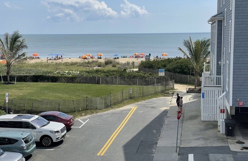 North Ocean City Condo | AMAZING LOCATION! JUST STEPS FROM THE BEACH! MINI WEEKS AVAILABLE!