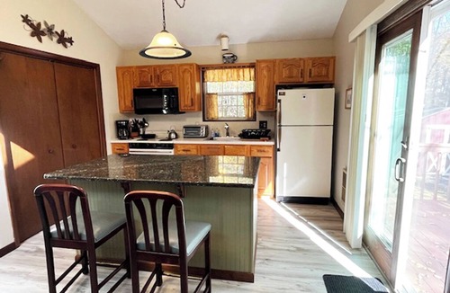 Bushkill House | Amazing Space in the Poconos - Escape to Wildlife & Colorful Foliage this Fall.