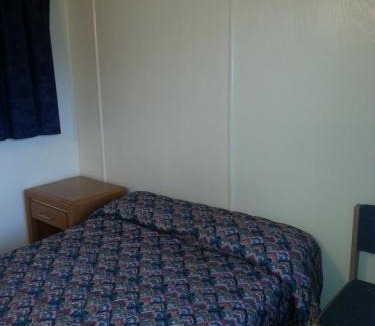 Avenel Hotel | Americana Motel